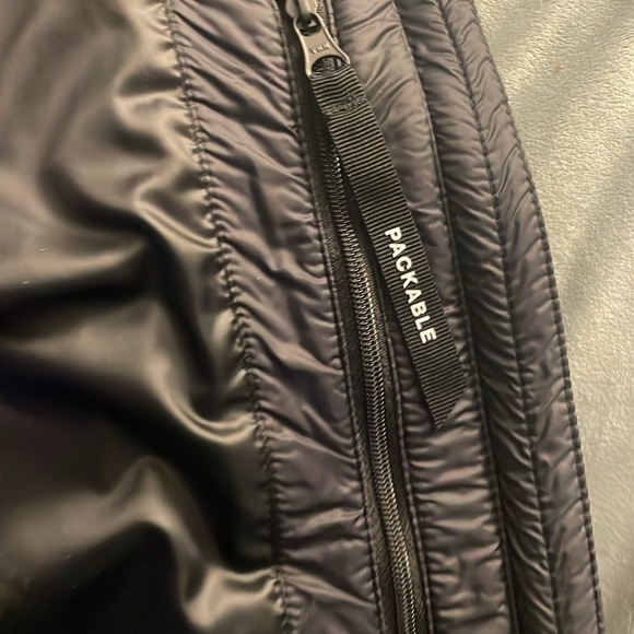 Canada goose size S black Ellison jacket women’s - Picture 7 of 8